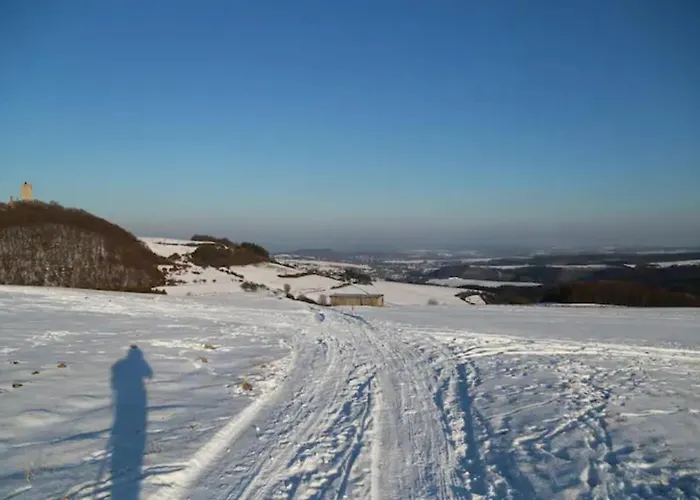 בית נופש Zur Burg Olbruck *
