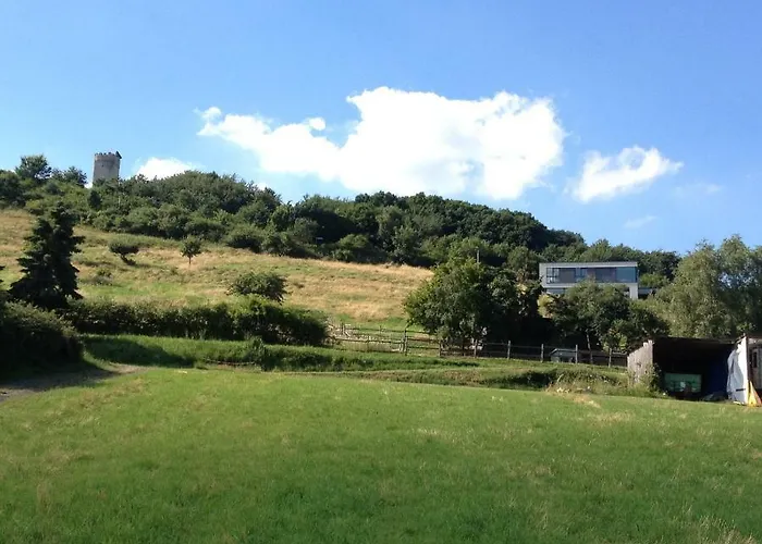 Zur Burg Olbruck בית נופש *